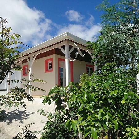 Grenadier La Trinité Exterior foto