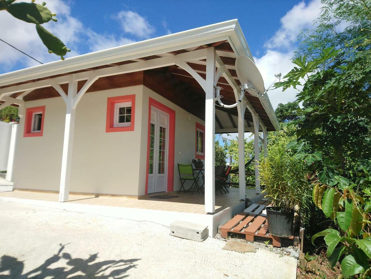 Grenadier La Trinité Exterior foto